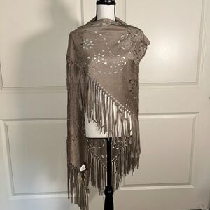 NWT Do Everything With Love Suede Shawl One Size Taupe Cutout Fringe Boho Wrap